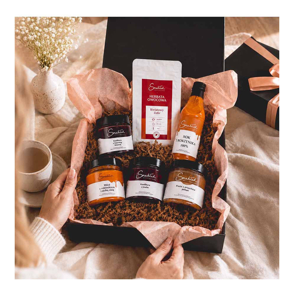 Gotowy zestaw prezentowy z naturalnymi produktami
